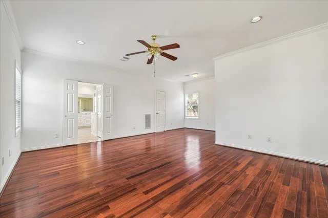 $975,000 | 4505 Mimosa Drive, Bellaire, TX 77401