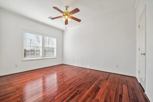 $975,000 | 4505 Mimosa Drive, Bellaire, TX 77401