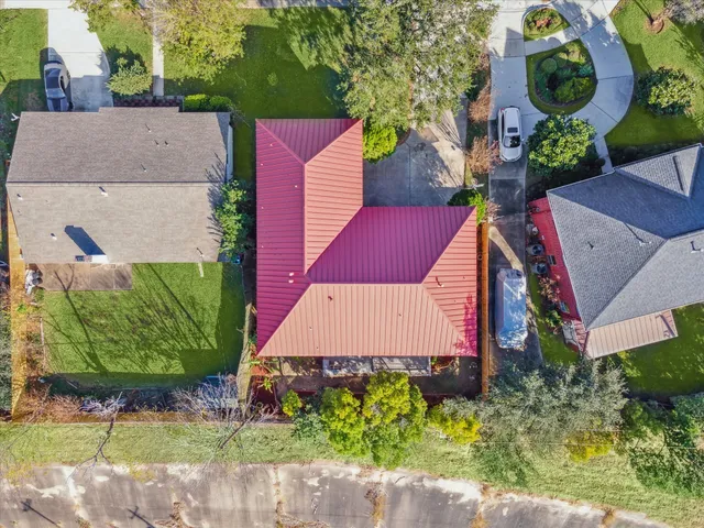 $975,000 | 4505 Mimosa Drive, Bellaire, TX 77401