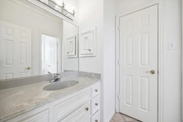 $975,000 | 4505 Mimosa Drive, Bellaire, TX 77401