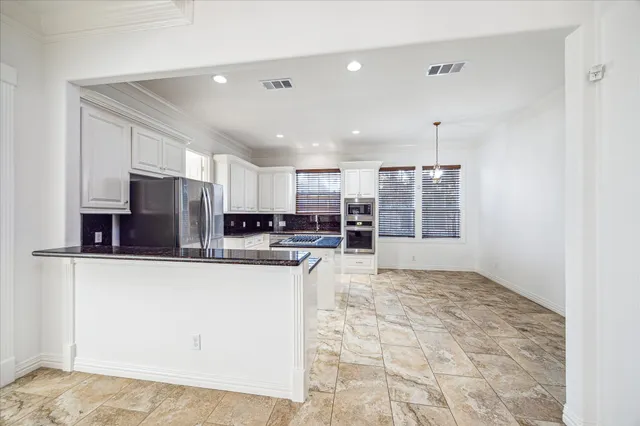 $975,000 | 4505 Mimosa Drive, Bellaire, TX 77401