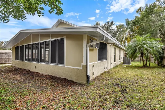 $2,000 | 333 Bay Street, Apopka, FL 32712