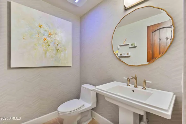 $4,500,000 | 5984 North Echo Canyon Drive, Phoenix, AZ 85018