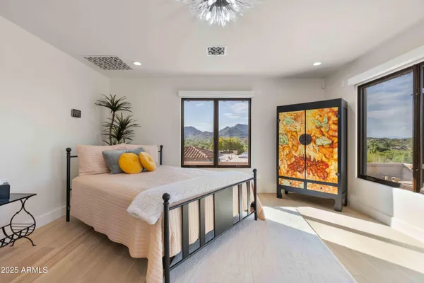 $4,500,000 | 5984 North Echo Canyon Drive, Phoenix, AZ 85018