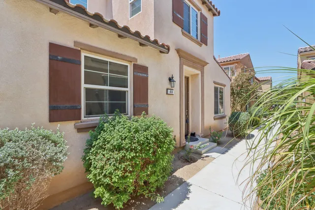 $455,000 | 414 Via De La Paz, Palm Desert, CA 92211