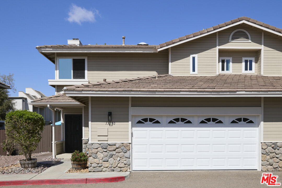 13230 Creekside Lane Poway, CA 92064 - Photo 1 of 23