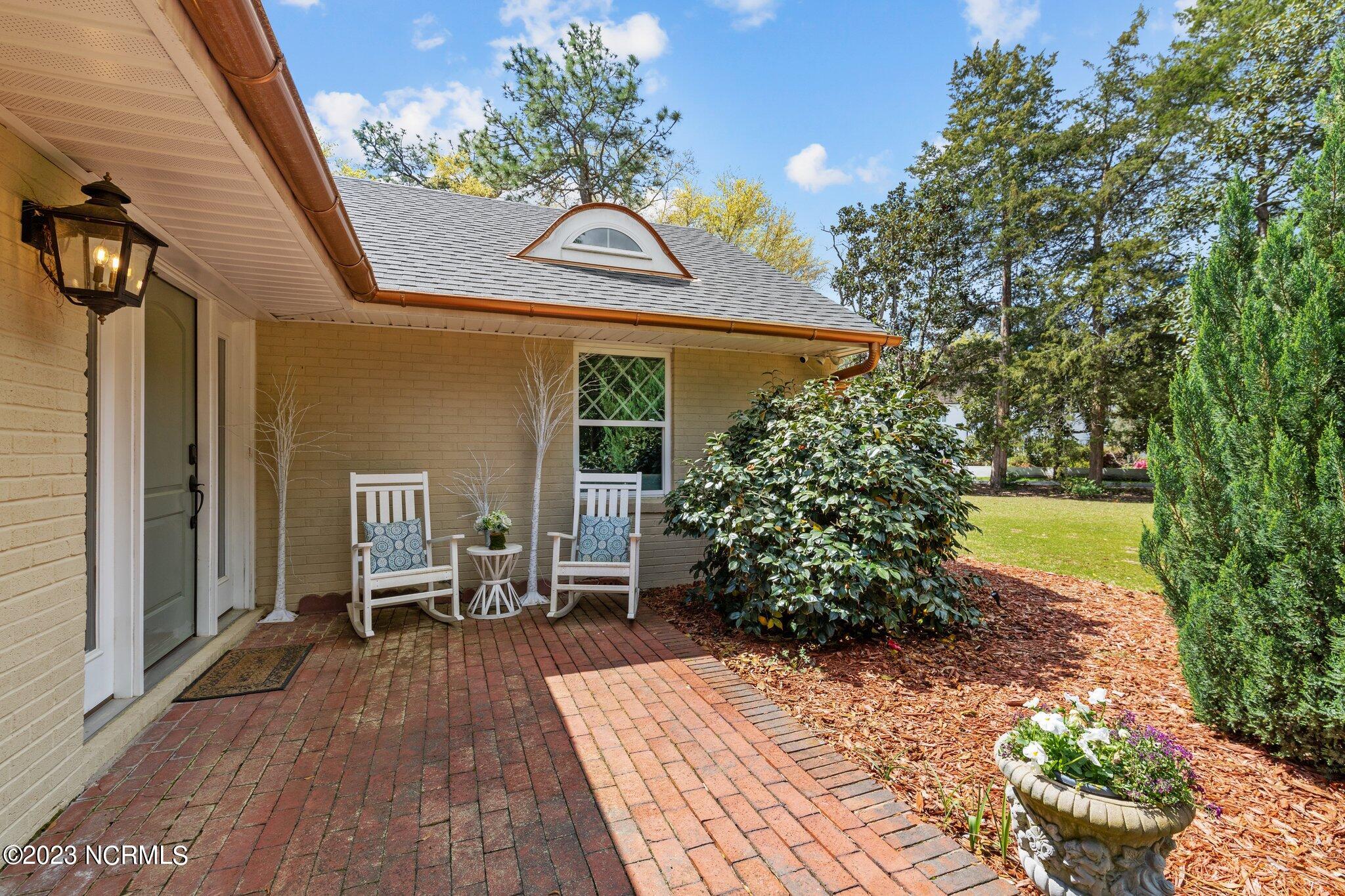 85 Shaw Road Southwest Pinehurst, NC 28374 - Photo 3 of 38 Front Patio