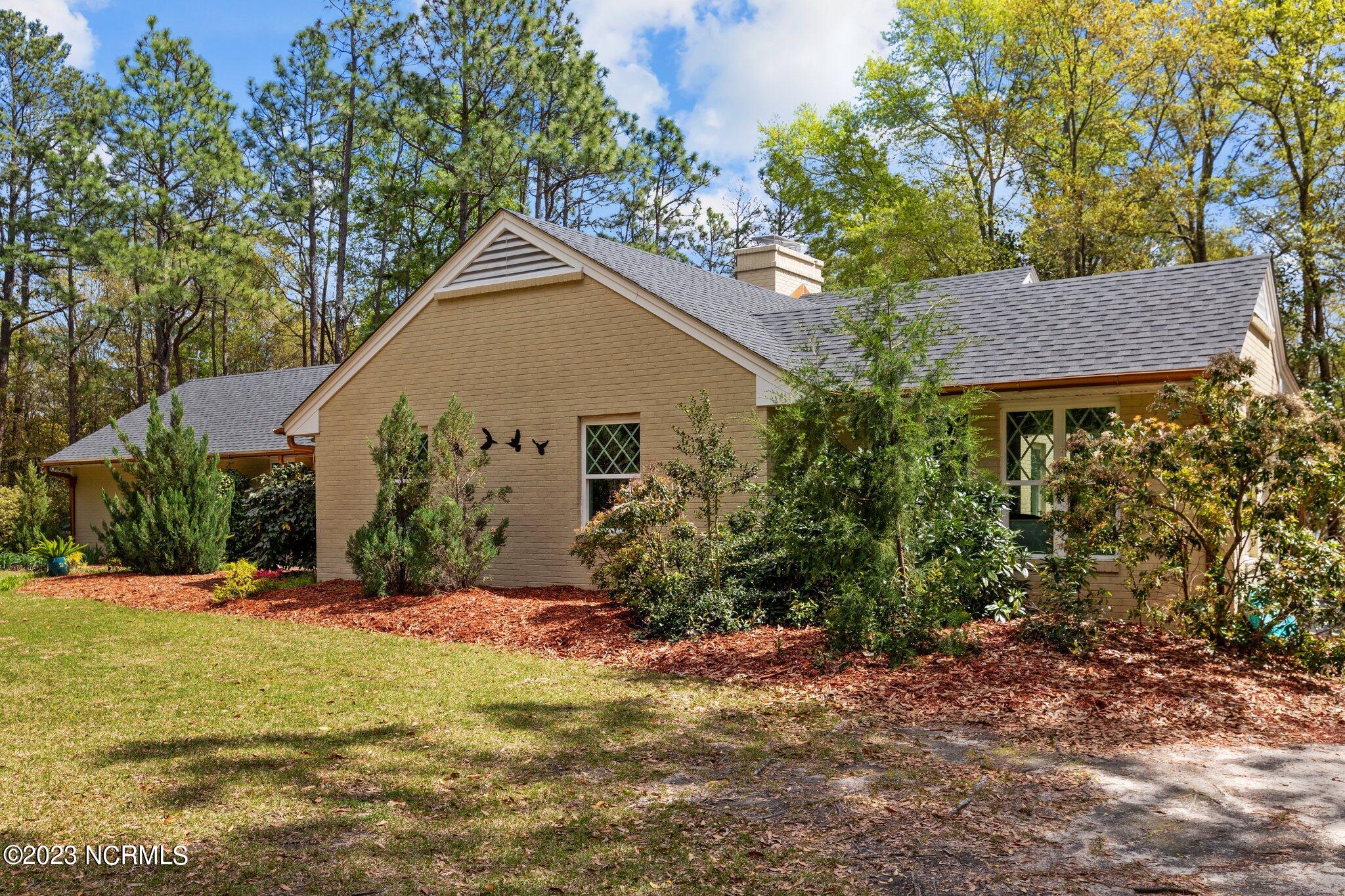 85 Shaw Road Southwest Pinehurst, NC 28374 - Photo 35 of 38 Side Yard