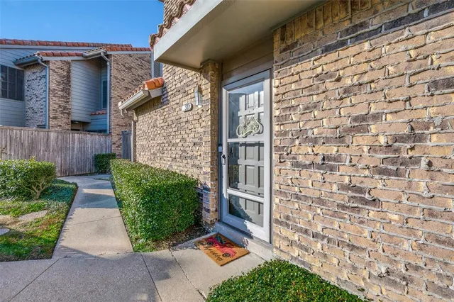 $235,000 | 14800 Enterprise Drive, Unit 5D, Farmers Branch, TX 75234