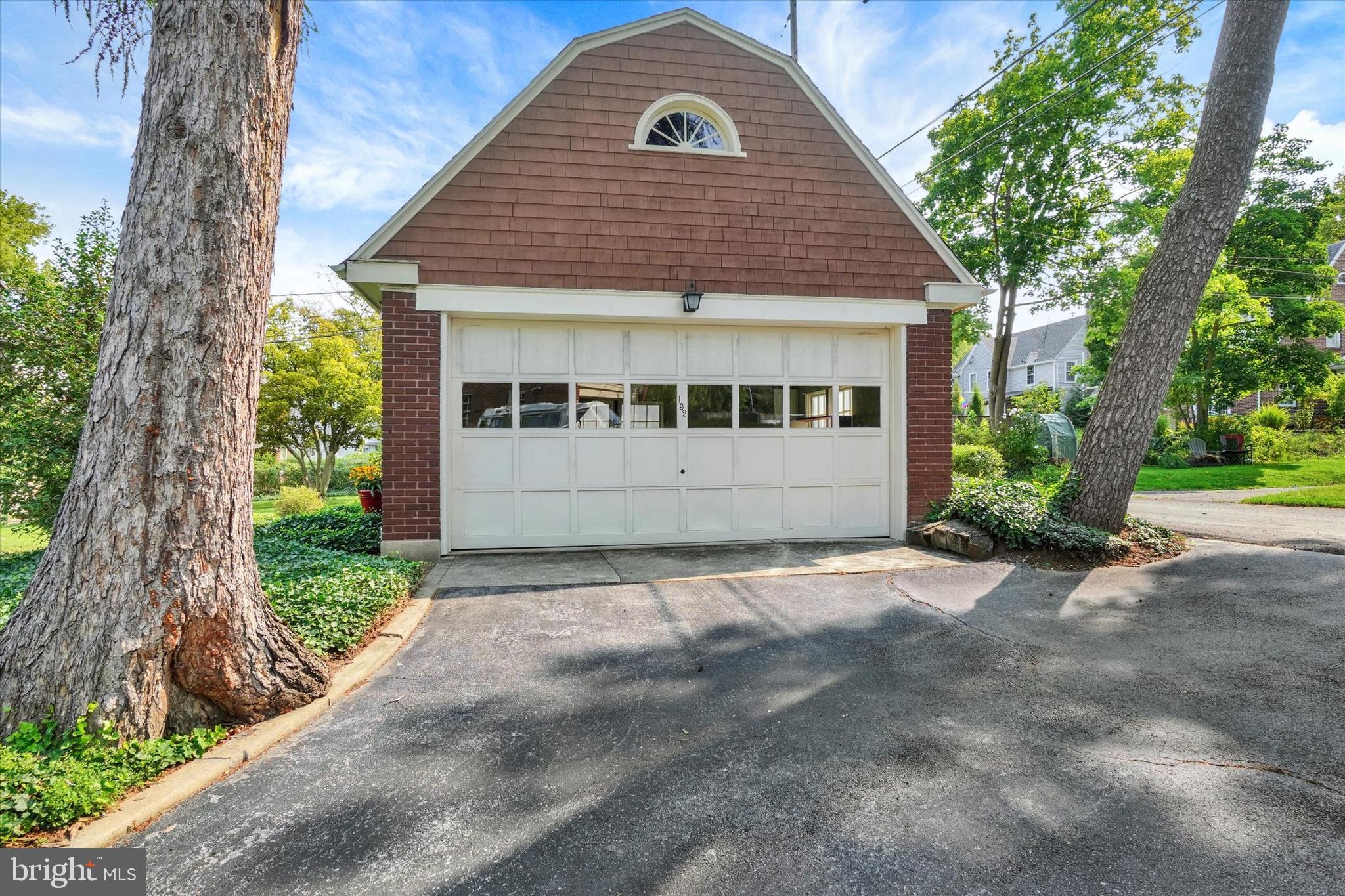 132 Springdale Road York, PA 17403 - Photo 21 of 26 Gallery Image 21