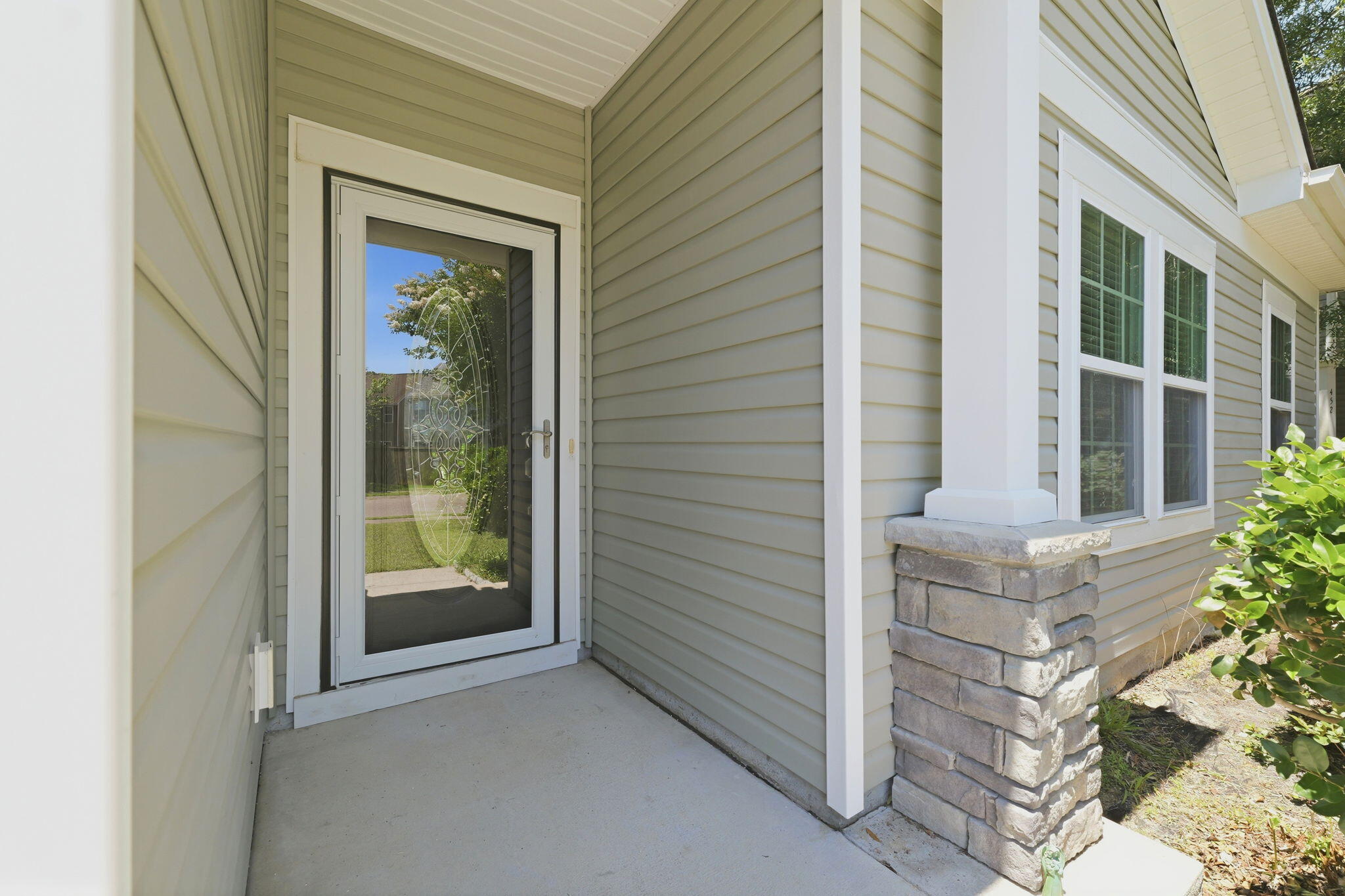 454 Rockville Road Moncks Corner, SC 29461 - Photo 3 of 28 12-web-or-mls-010_P1044471