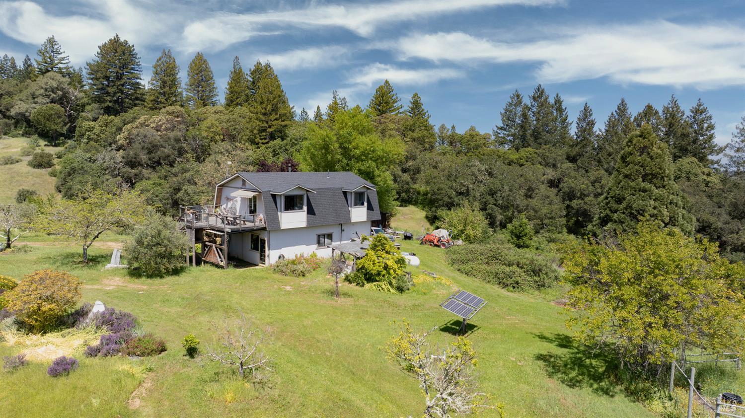 10957 Westside Road Healdsburg, CA 95448 - Photo 21 of 30 The well-equipped workshop and barn offer ample room for creative projects, storage or agricultural pursuits.