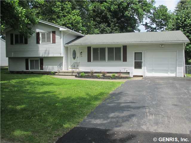 46 Donna Road Gates, NY 14606 - Photo 1 of 1 Exterior Front