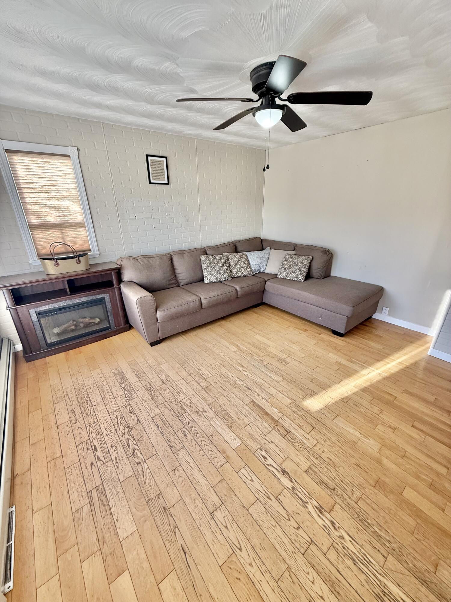 982 Main Street Grand Isle, ME 04746 - Photo 36 of 97 Living Room