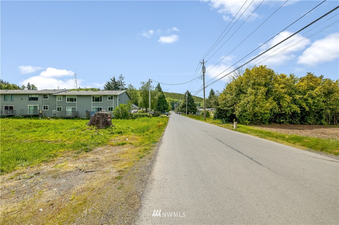 1904 Harding Road Aberdeen, WA 98520 - Photo 4 of 7 Gallery Image 4