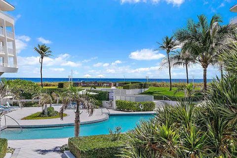 $2,450,000 | 2600 South Ocean Boulevard, Unit 102W, Palm Beach, FL 33480