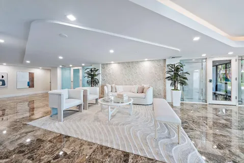 $2,450,000 | 2600 South Ocean Boulevard, Unit 102W, Palm Beach, FL 33480