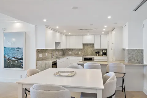 $2,450,000 | 2600 South Ocean Boulevard, Unit 102W, Palm Beach, FL 33480