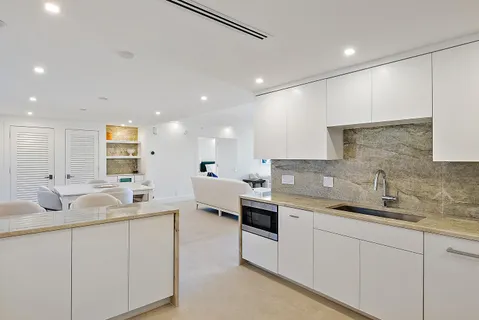 $2,450,000 | 2600 South Ocean Boulevard, Unit 102W, Palm Beach, FL 33480