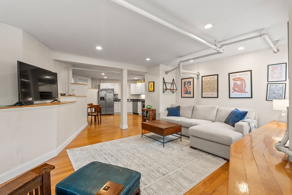 16 Garrison Road, Unit 8 Brookline, MA 02445 - Photo 4 of 32