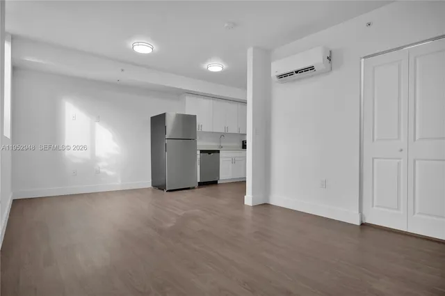 $1,550 | 1620 Northwest 18th Street, Unit 303, Miami, FL 33125