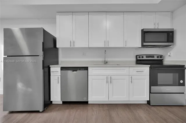 $1,550 | 1620 Northwest 18th Street, Unit 303, Miami, FL 33125