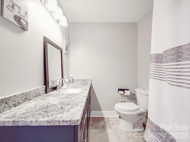 a view of a yard with an trees