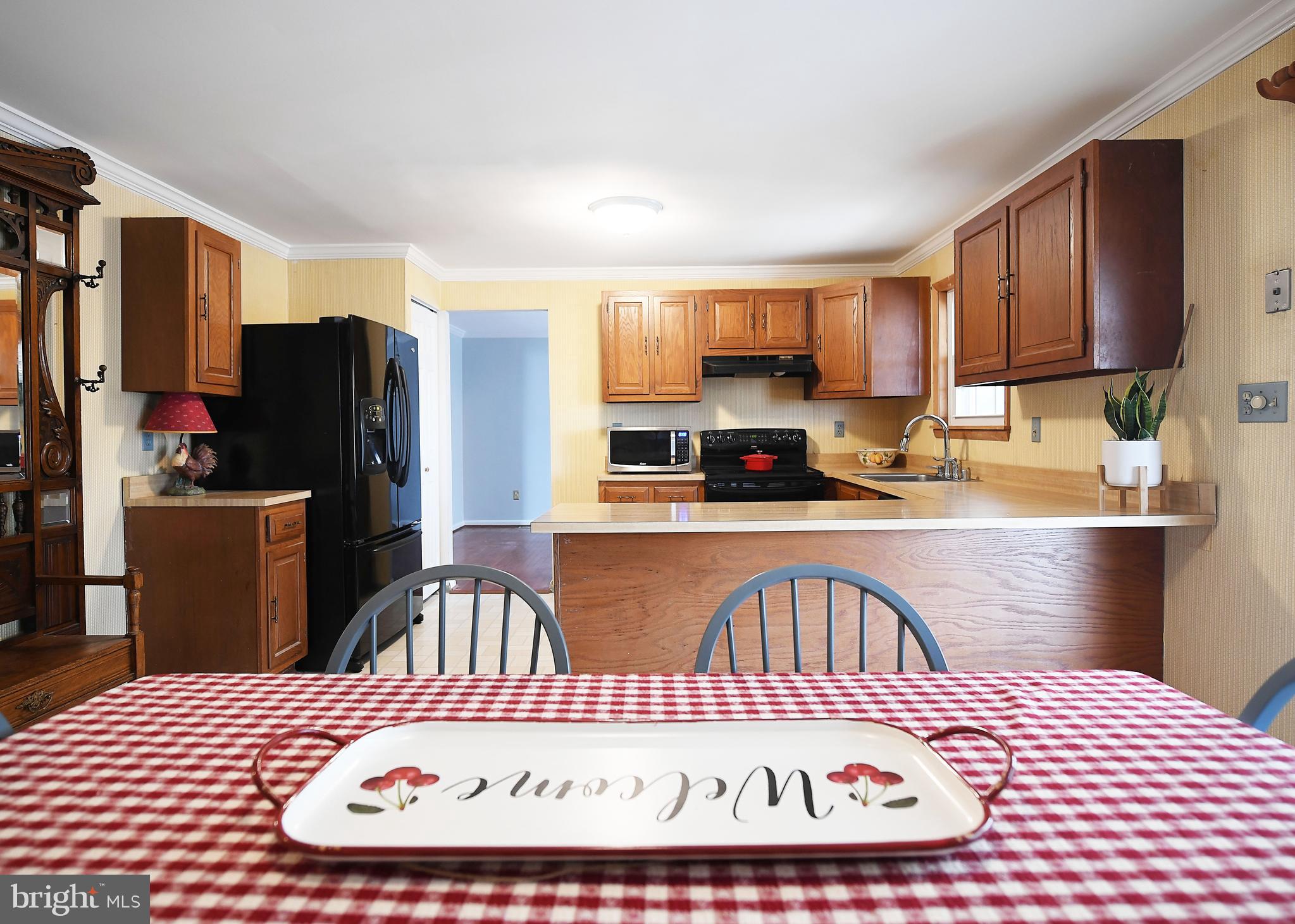 9003 Moonstone Road Baltimore, MD 21236 - Photo 11 of 44 Kitchen & Casual dining!