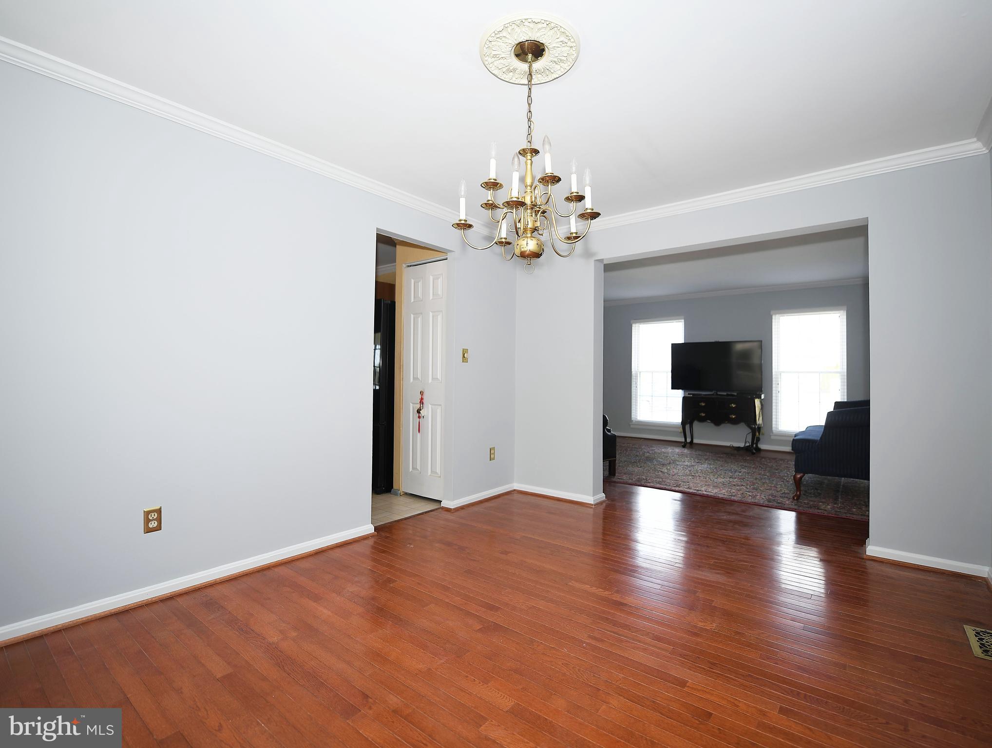 9003 Moonstone Road Baltimore, MD 21236 - Photo 16 of 44 Dining room.