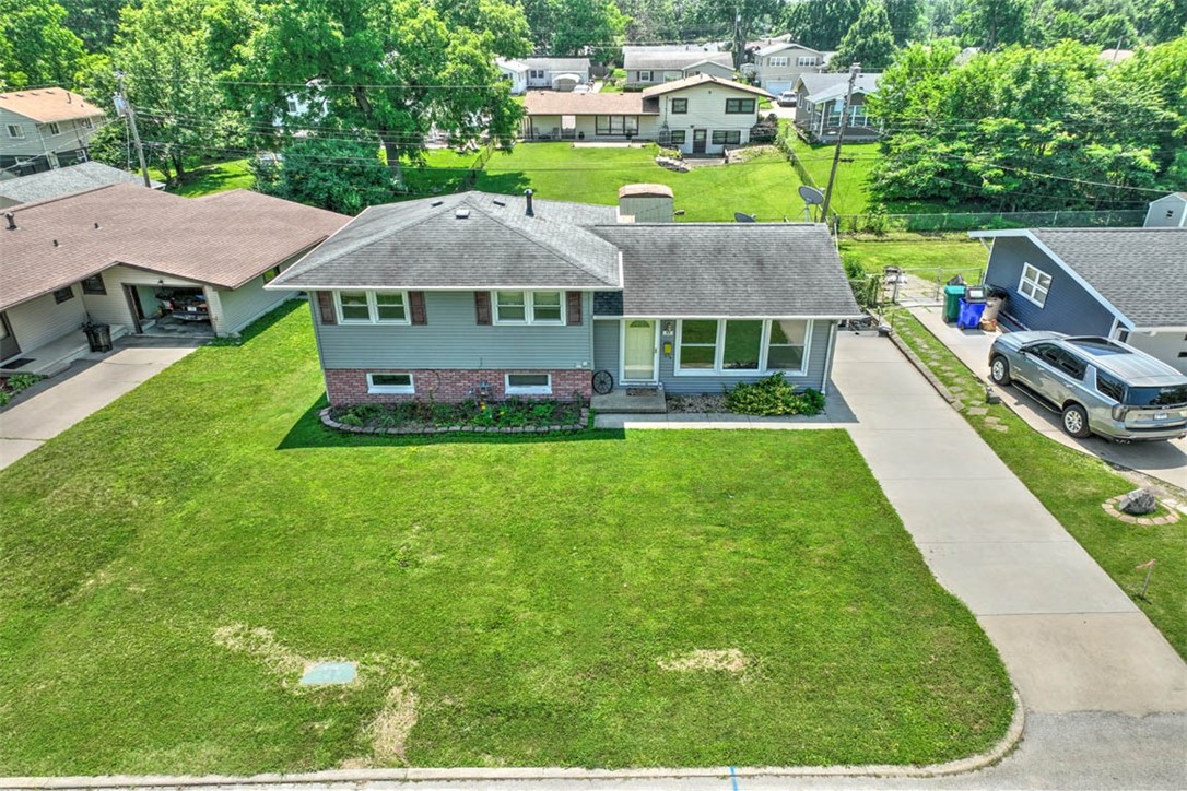 25 Ridge Drive Decatur, IL 62521 - Photo 2 of 20