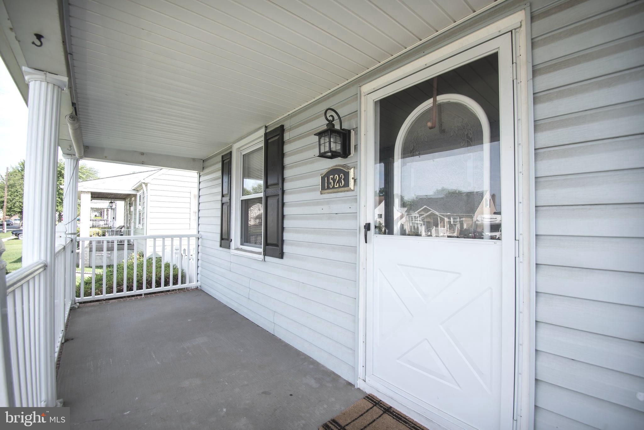 1523 Leslie Road Dundalk, MD 21222 - Photo 3 of 29 Large covered front porch