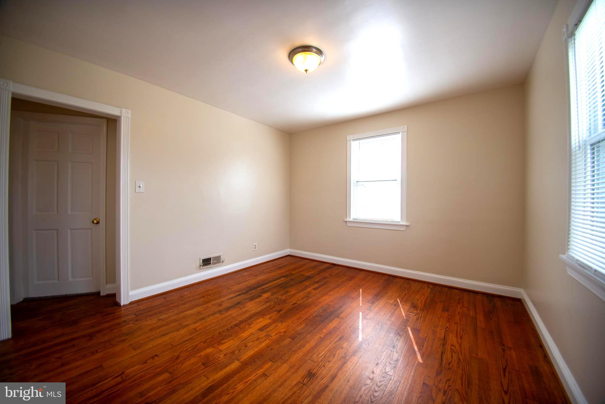 1523 Leslie Road Dundalk, MD 21222 - Photo 8 of 29 Hardwood floors throughout main level