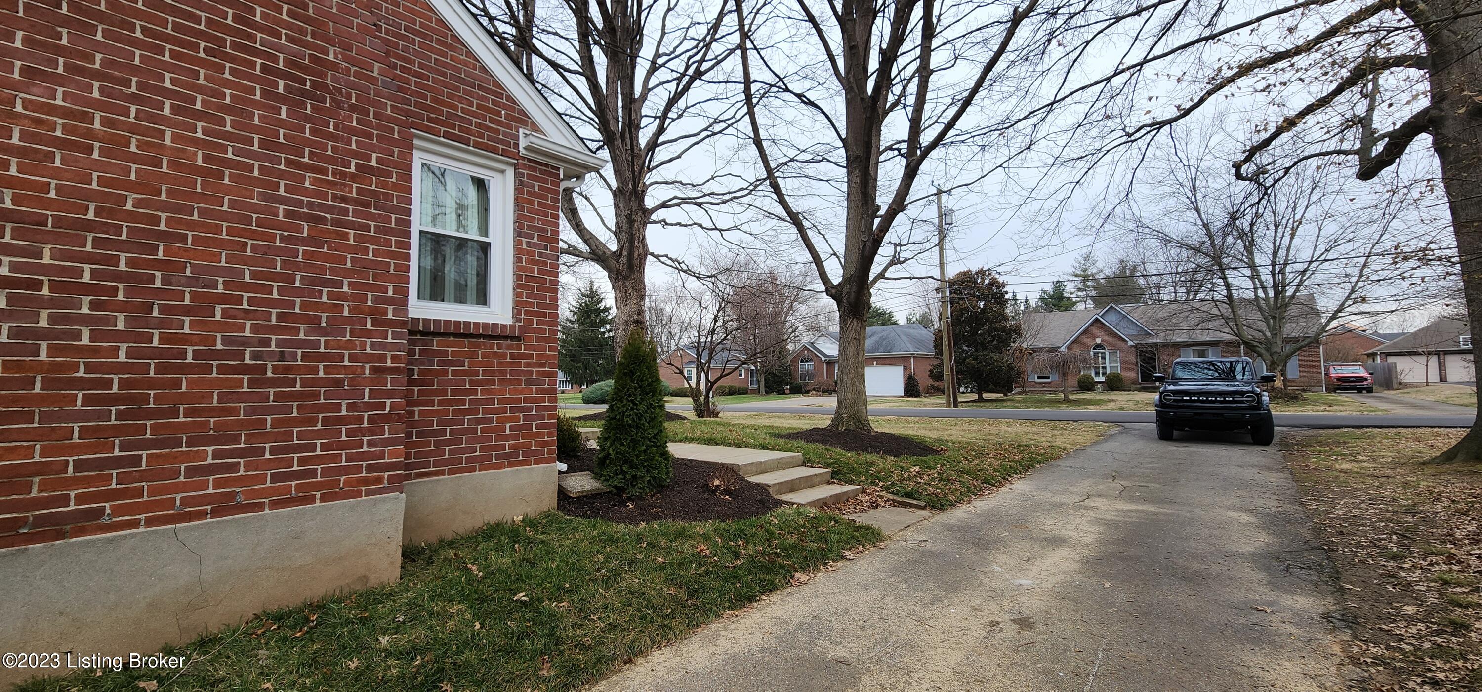 905 Perryman Road Louisville, KY 40207 - Photo 102 of 106 20230111_150226