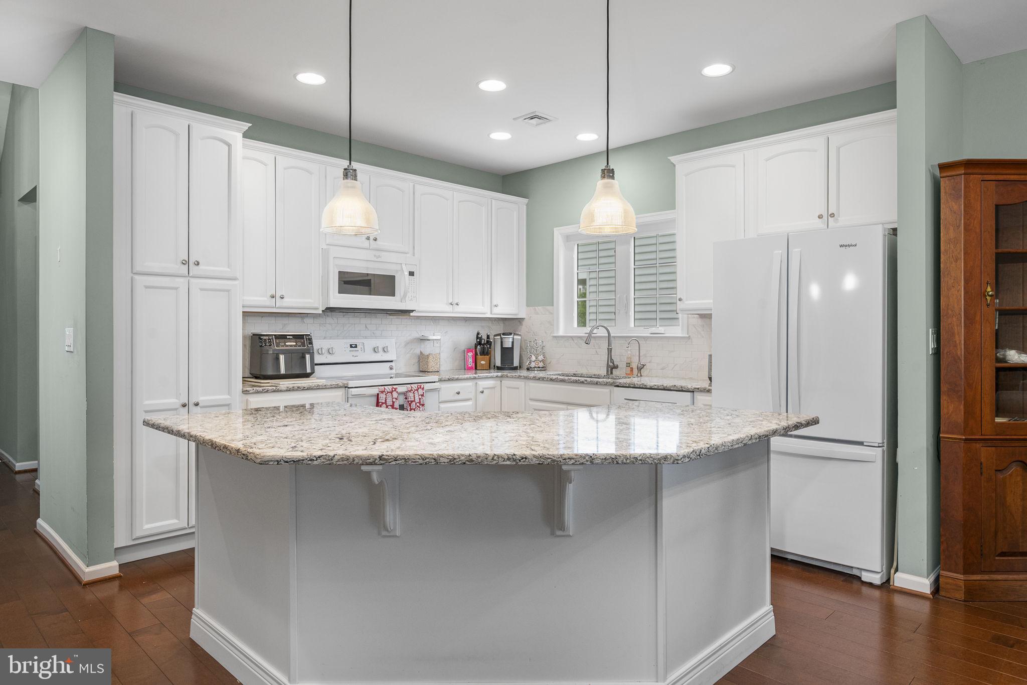 1022 Glory Way Lititz, PA 17543 - Photo 7 of 34