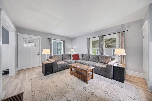 $169,900 | 342 North Grinnell Street, Jackson, MI 49202