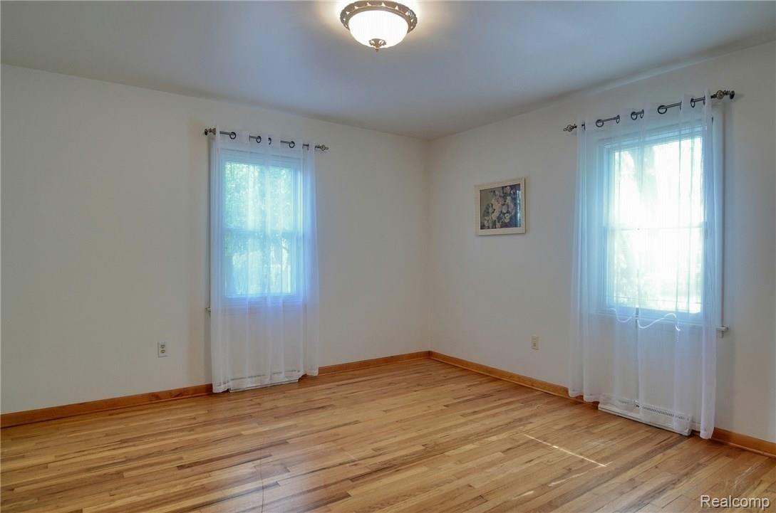 1759 West Gunn Road Rochester, MI 48306 - Photo 20 of 33 Master_Bedroom.jpg