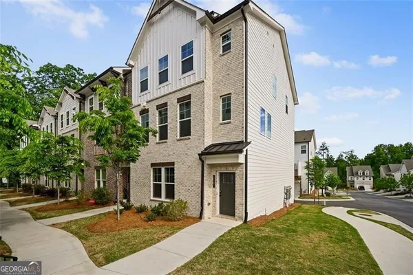 $3,100 | 3381 Macaiva Alley, Avondale Estates, GA 30002