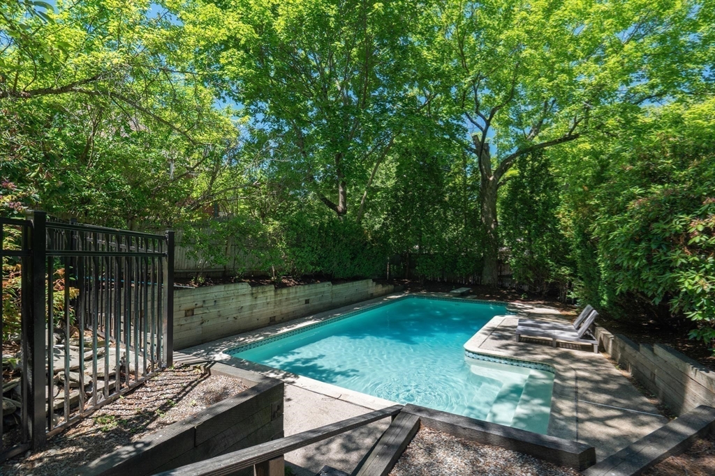 25 Chestnut Hill Road Newton, MA 02467 - Photo 23 of 32