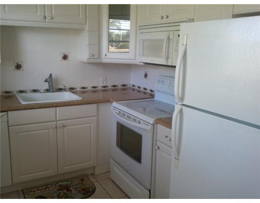1 Brighton A, Unit 1 Boca Raton, FL 33434 - Photo 2 of 11 Additional Photo
