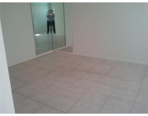 1 Brighton A, Unit 1 Boca Raton, FL 33434 - Photo 5 of 11 Additional Photo
