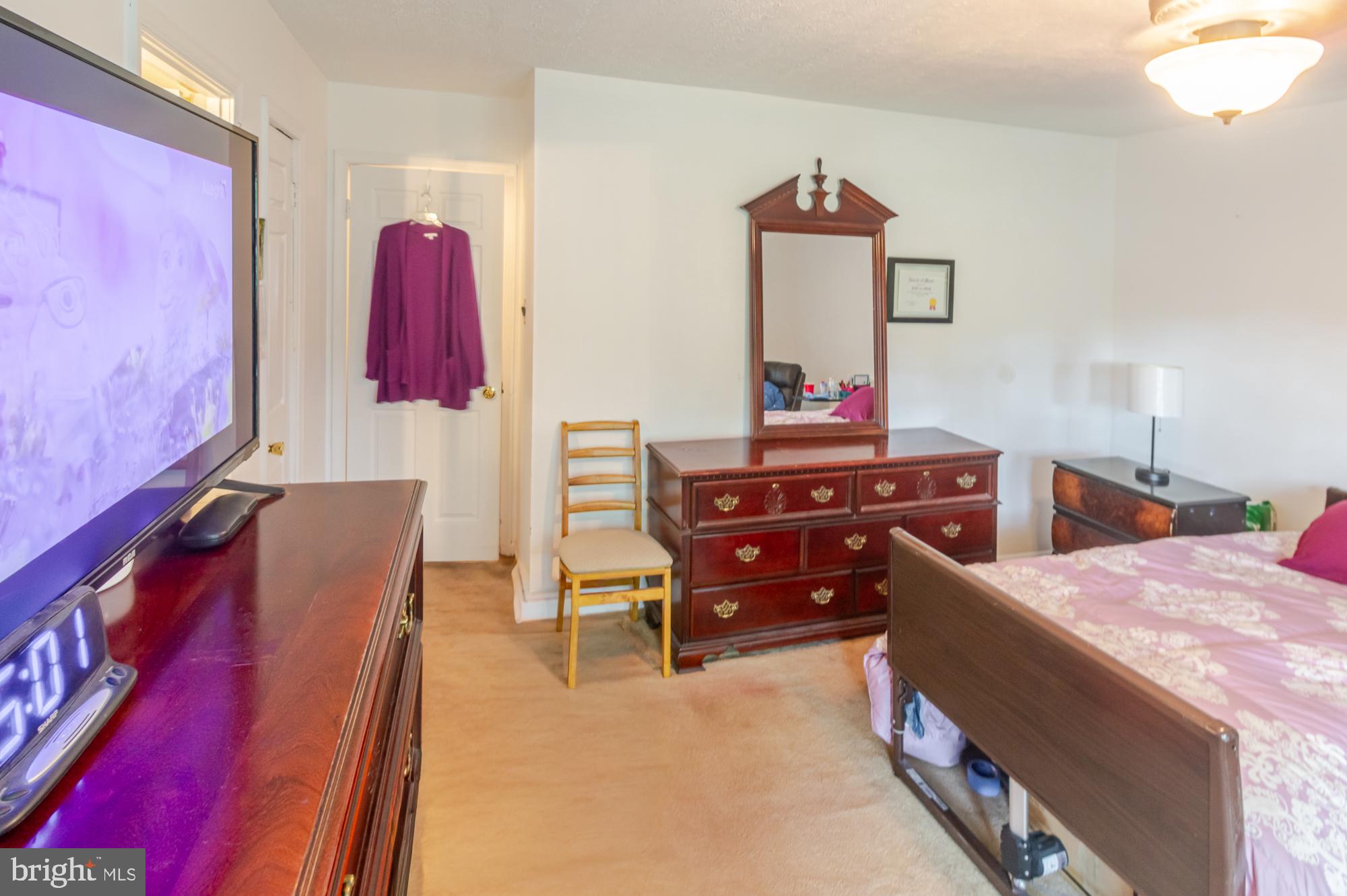1830 Montreal Road Severn, MD 21144 - Photo 11 of 28 Owners Suite, Walk in Closet/Full Bathroom