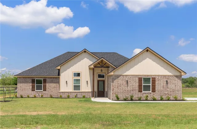 $495,900 | 3310 Hunters Crossing, Bryan, TX 77808