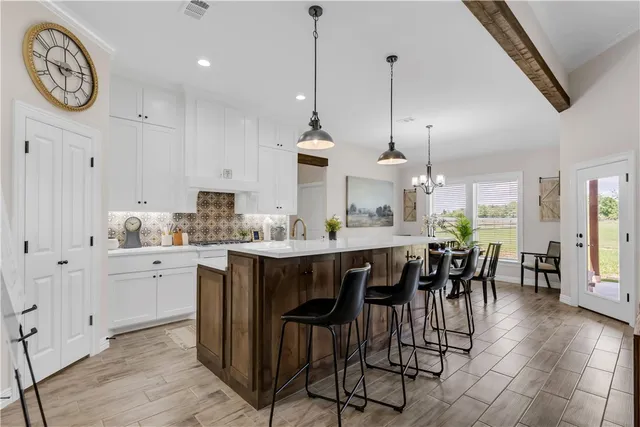 $489,900 | 3310 Hunters Crossing, Bryan, TX 77808