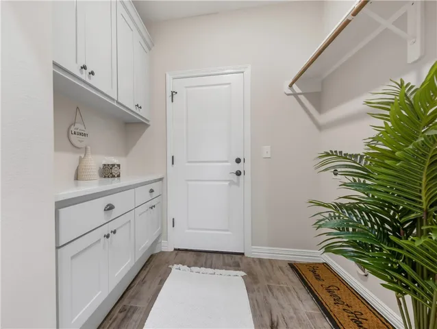 $489,900 | 3310 Hunters Crossing, Bryan, TX 77808