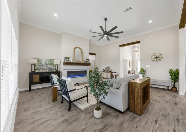 $489,900 | 3310 Hunters Crossing, Bryan, TX 77808