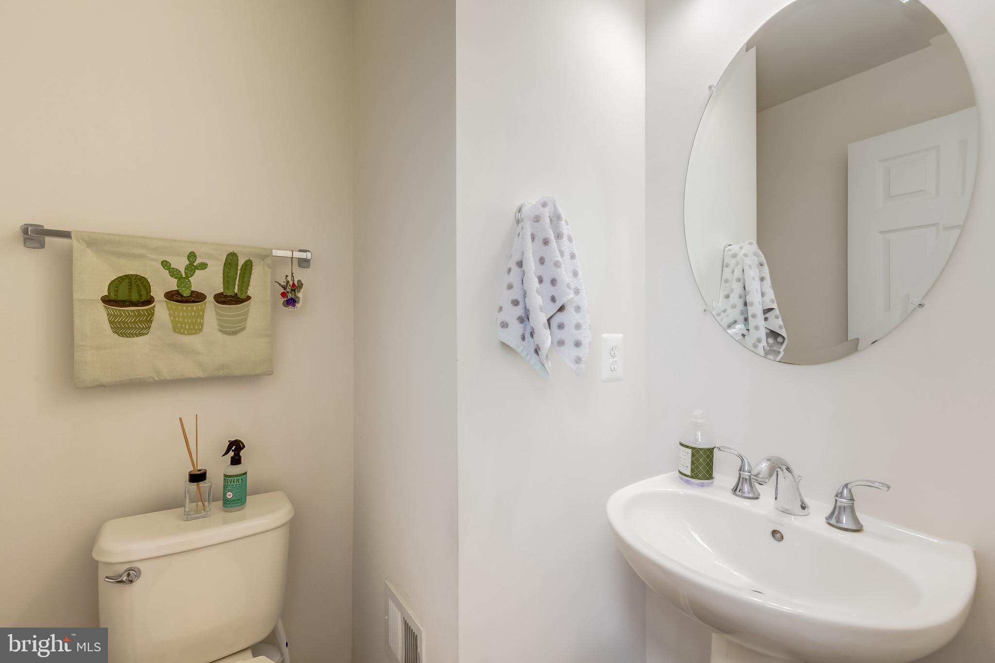 25440 South Riding Boulevard Chantilly, VA 20152 - Photo 23 of 37 Gallery Image 23