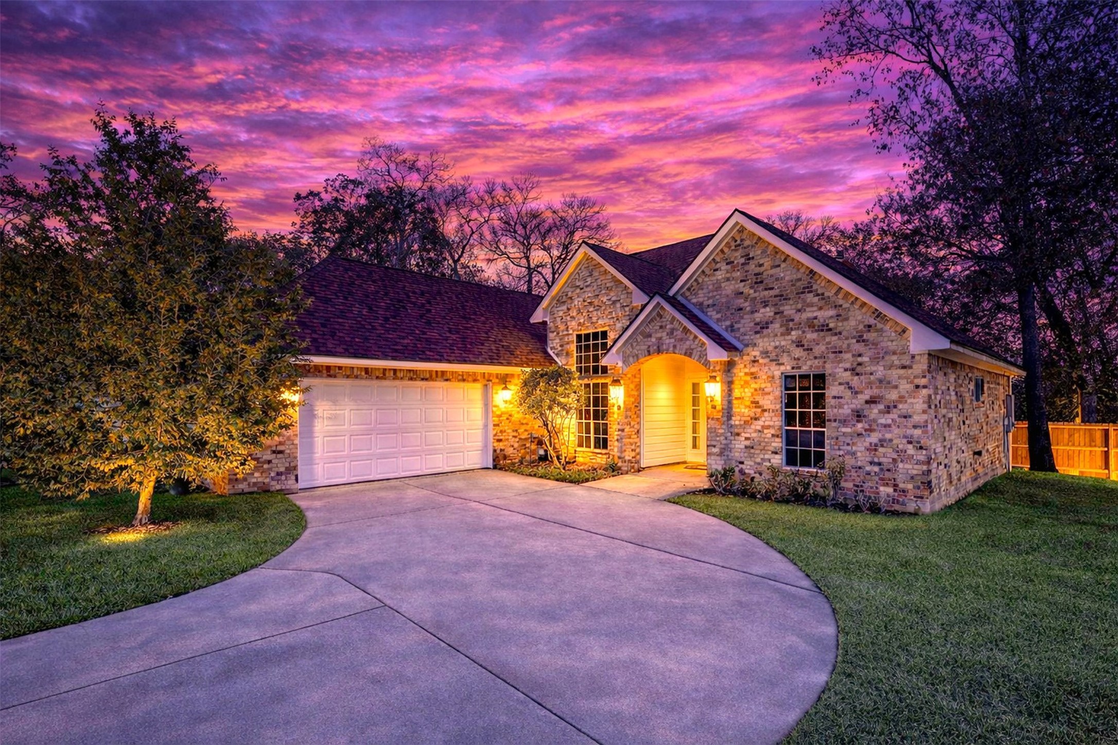 89 Dawns Edge Conroe, TX 77356 - Photo 2 of 46 Picture has been digitally enhanced.