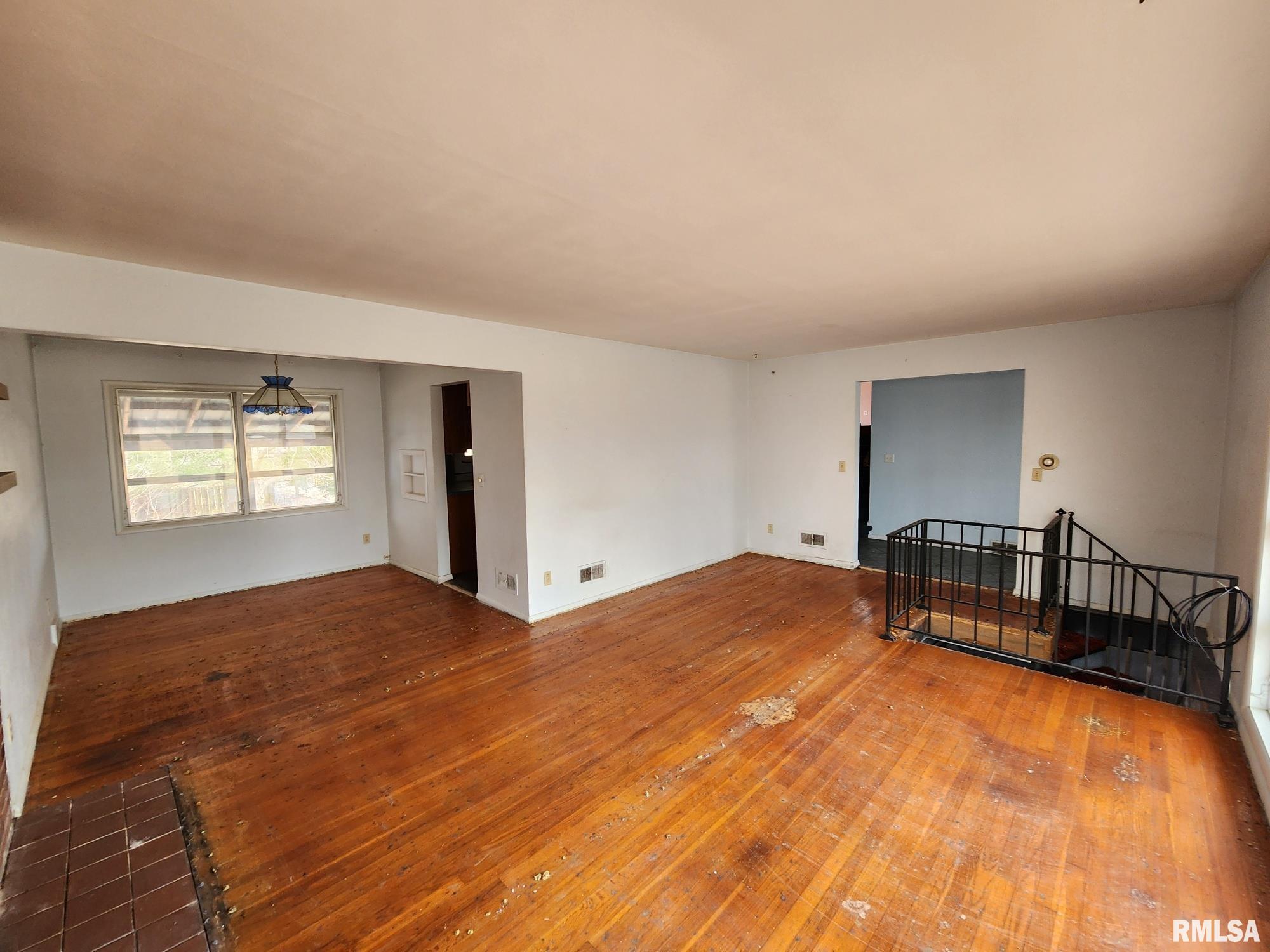 4 Sunset Drive Mount Vernon, IL 62864 - Photo 2 of 34