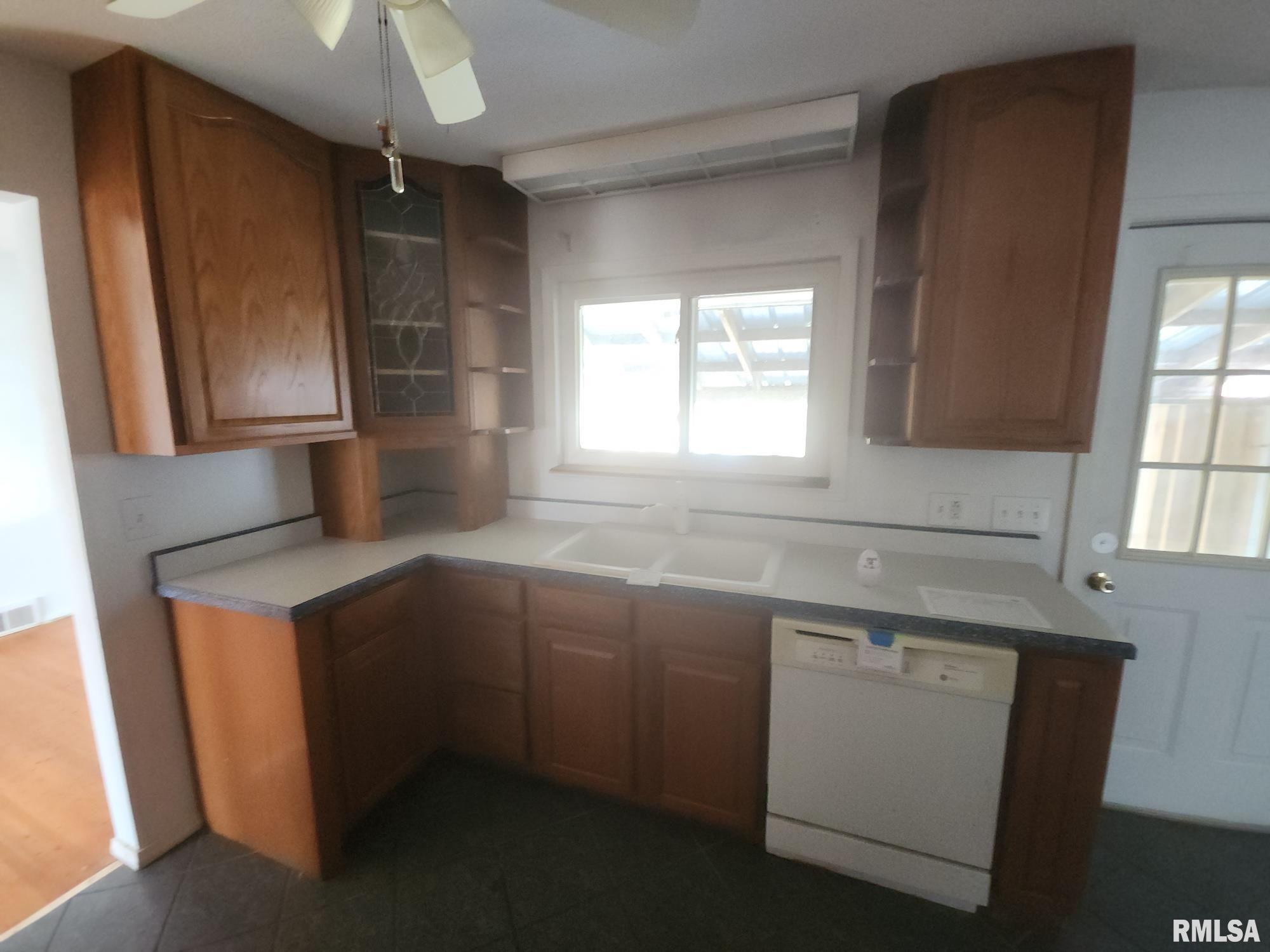 4 Sunset Drive Mount Vernon, IL 62864 - Photo 8 of 34