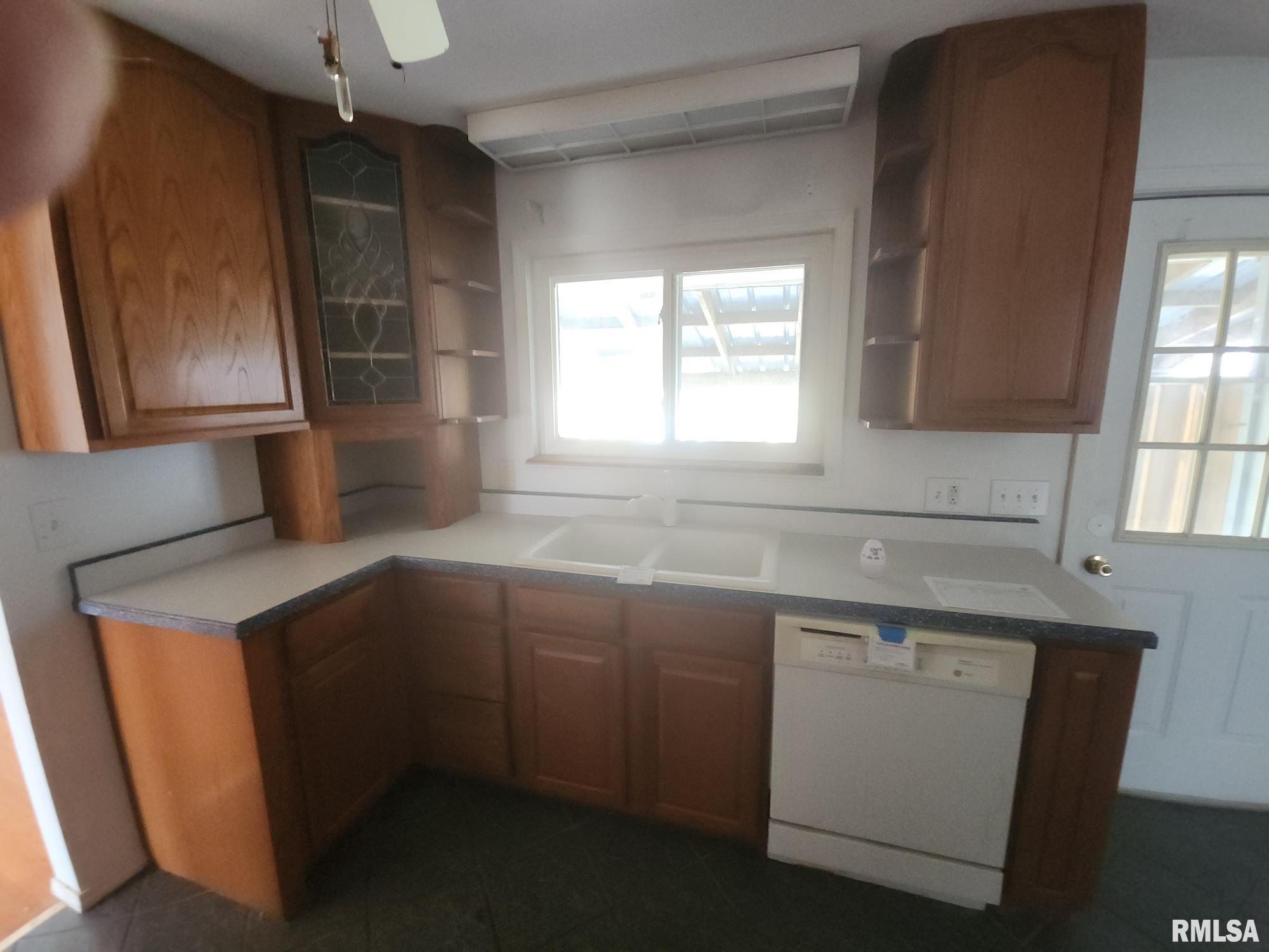 4 Sunset Drive Mount Vernon, IL 62864 - Photo 10 of 34